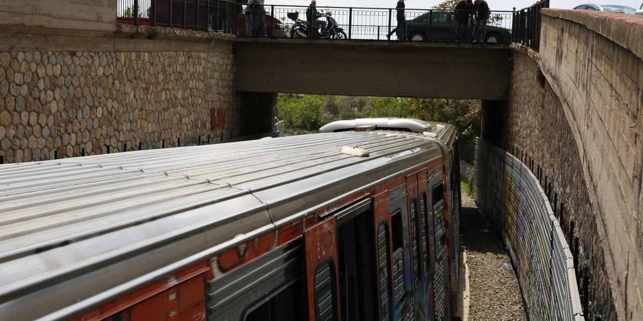 treno-sirmos-isap-grammi-1-metro